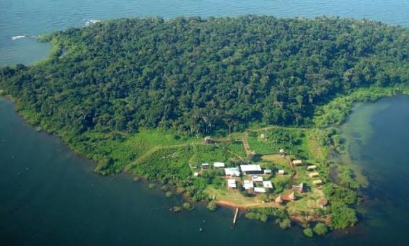 Moments in Entebbe (6 of 6)