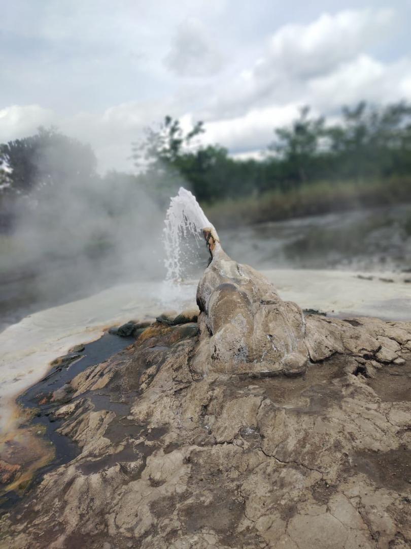 Sempaya hot springs, Semuliki